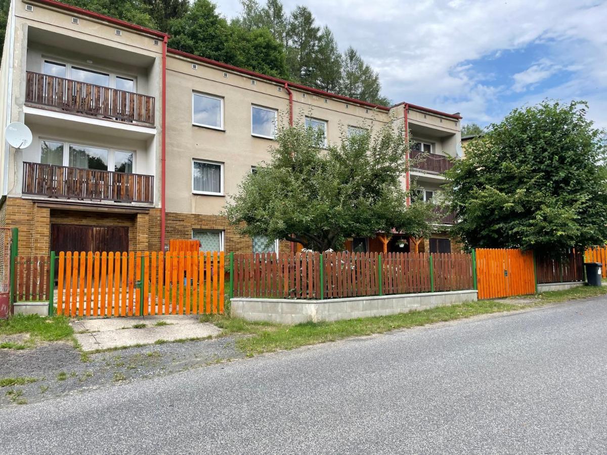 Apartmány Pod Přehradou Chřibská Exterior foto